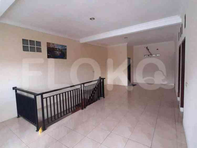 Dijual Rumah 4 BR, Luas 120 m2 di Jl. Raya Kalibata, Kalibata 9