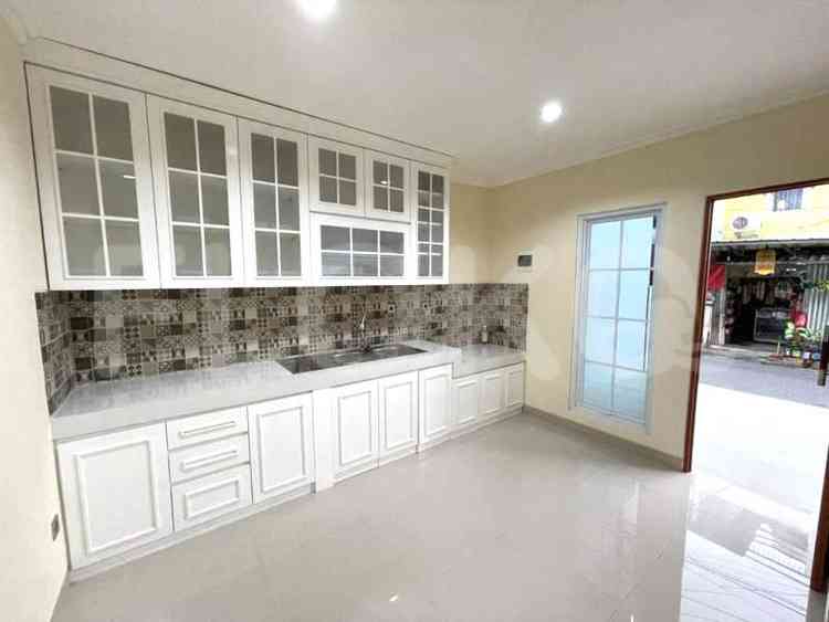 180 sqm, 4 BR house for sale in Jl. Raya Kalibata Selatan, Kalibata 3