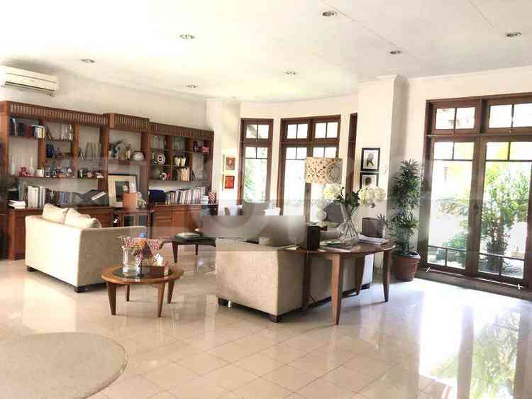 Dijual Rumah 5 BR, Luas 800 m2 di Jl. Patal Senayan, Senayan 5