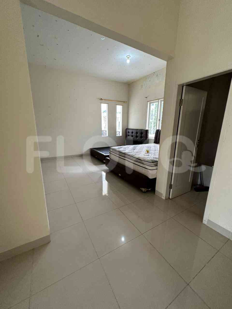 Dijual Rumah 4 BR, Luas 450 m2 di Jl Kemang dalam VI, Kemang 11