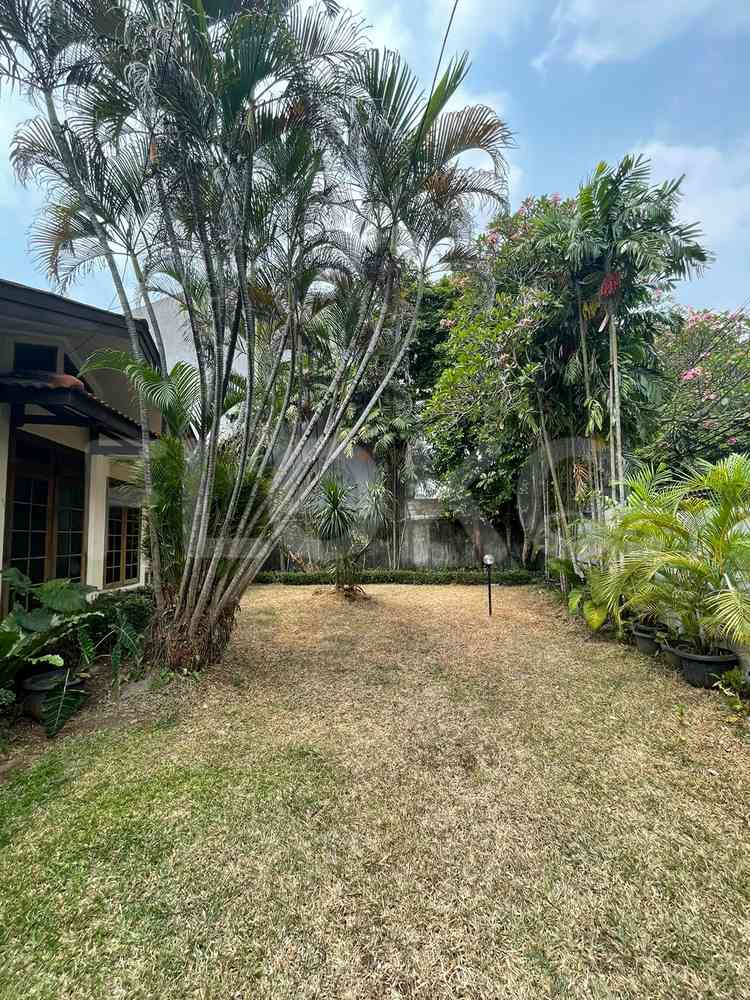 Dijual Rumah 3 BR, Luas 450 m2 di Jl Kemang dalam IV, Kemang 1