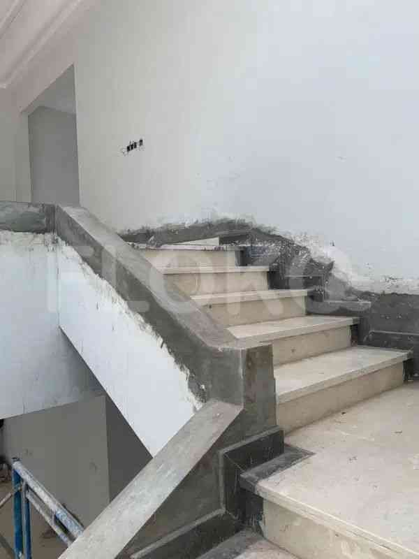 1000 sqm, 5 BR house for sale in Gaharu Cilandak, Cilandak 9