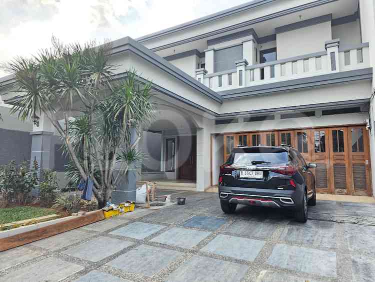 320 sqm, 4 BR house for sale in Rumah Gaharu, Cipete 2