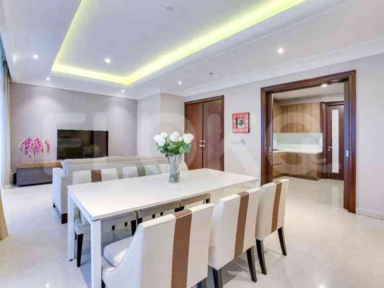 199 sqm, 20th floor, 3 BR apartment for sale in Gandaria 3