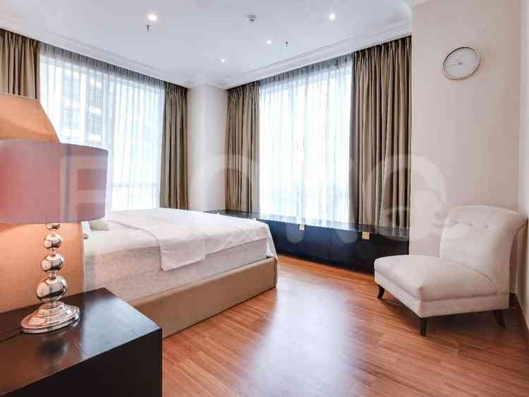 Dijual Apartemen 3 BR, Lantai 20, Luas 199 m2 di Gandaria 4