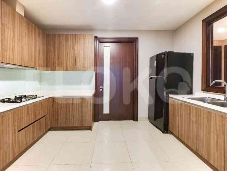 199 sqm, 20th floor, 3 BR apartment for sale in Gandaria 5