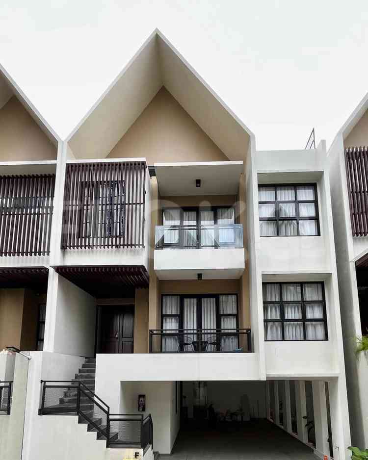 Dijual Rumah 3 BR, Luas 300 m2 di Kemang 19 Residence, Kemang 1