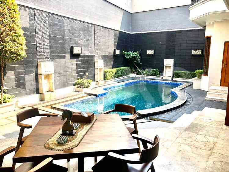 Dijual Rumah 5 BR, Luas 500 m2 di Pondok Indah, Pondok Indah 4