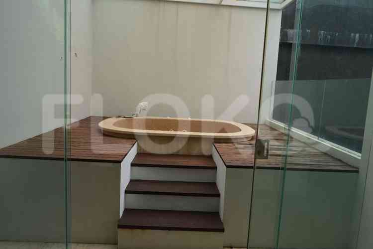 Dijual Rumah 3 BR, Luas 640 m2 di kemang, Kemang 11