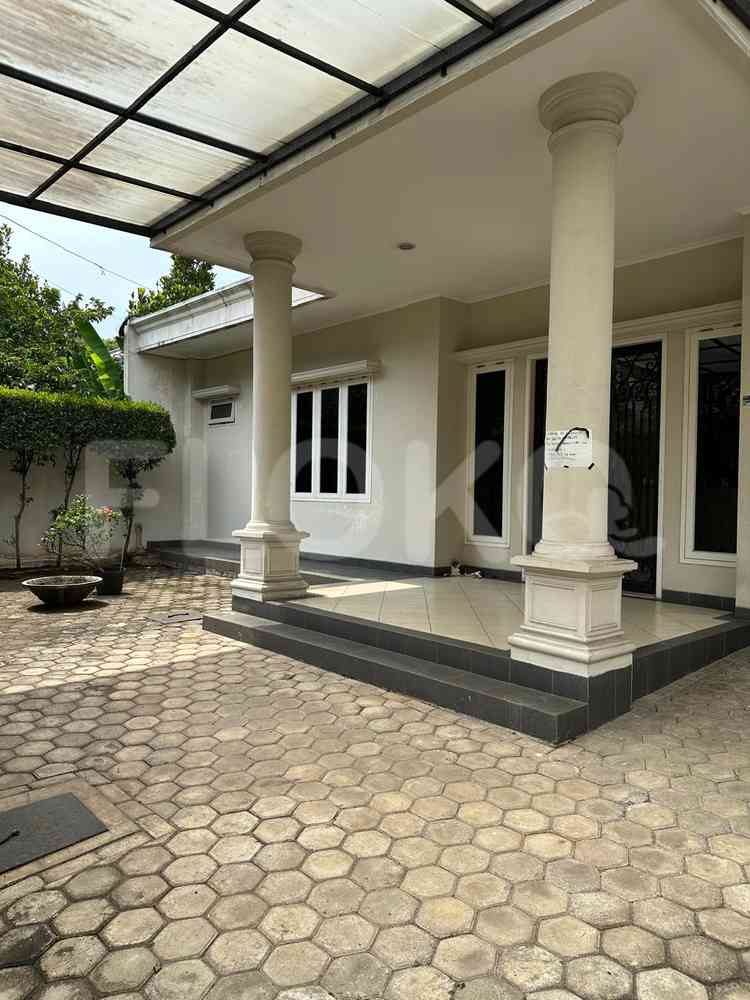 Dijual Rumah 3 BR, Luas 250 m2 di Jl Bukit Hijau 2 no 1A pondok pinang, Pondok Indah 2