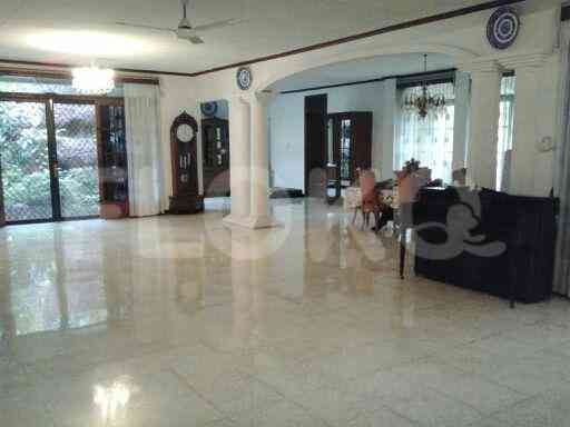 Dijual Rumah 5 BR, Luas 850 m2 di Kemang, Kemang 4