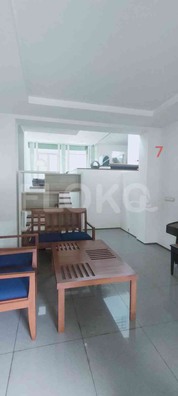 Dijual Rumah 4 BR, Luas 374 m2 di Jl Kencana Indah, Pondok Indah 5