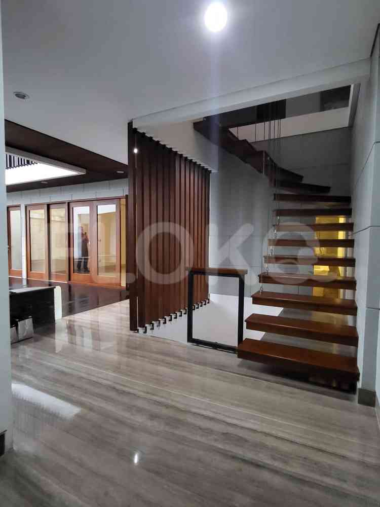 647 sqm, 5 BR house for sale in Jl Gedung Biru, Pondok Indah 4