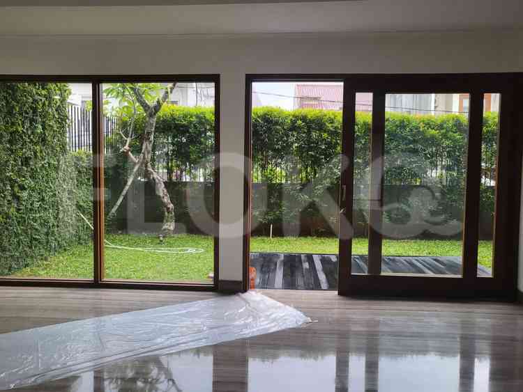 Dijual Rumah 5 BR, Luas 647 m2 di Jl Gedung Biru, Pondok Indah 6