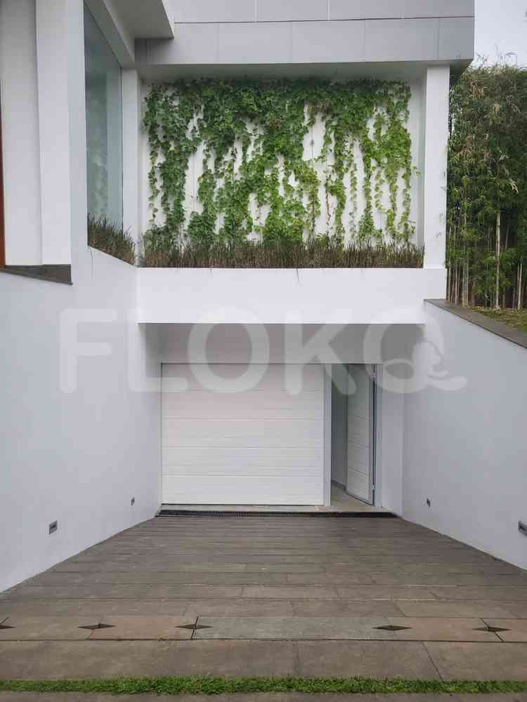 647 sqm, 5 BR house for sale in Jl Gedung Biru, Pondok Indah 7