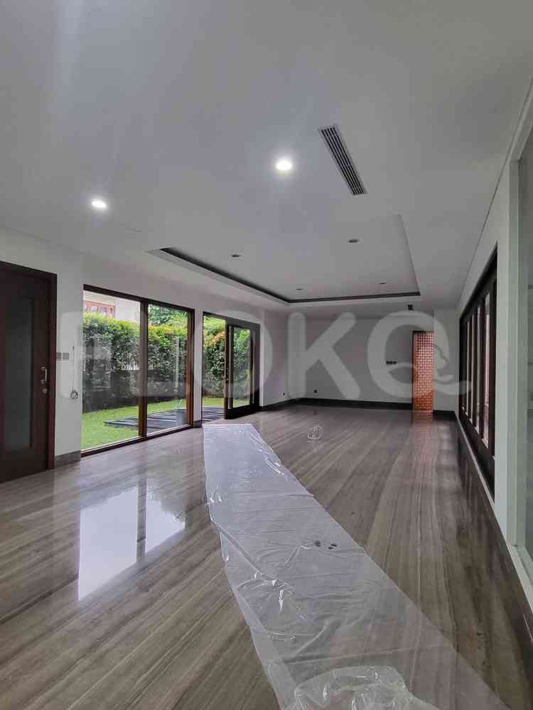 647 sqm, 5 BR house for sale in Jl Gedung Biru, Pondok Indah 9