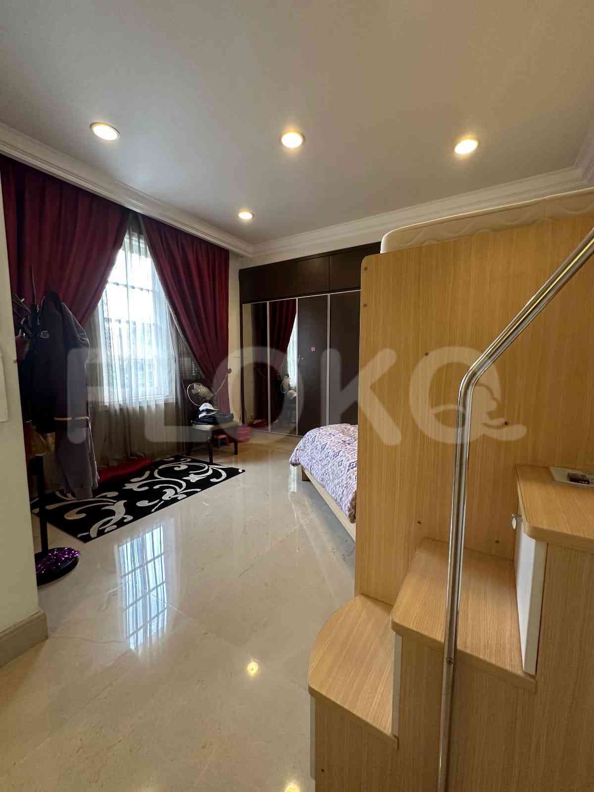 Dijual Rumah 5 BR, Luas 1500 m2 di Prime Area, Pondok Indah 11