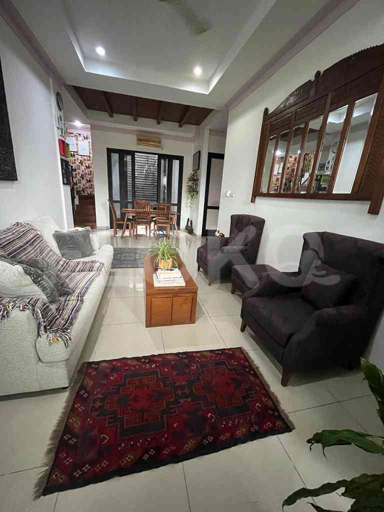 Dijual Rumah 4 BR, Luas 220 m2 di Ampera, Cilandak 4