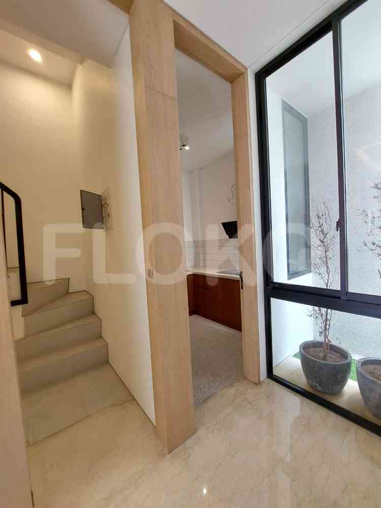 Dijual Rumah 4 BR, Luas 600 m2 di Pondok Indah, Pondok Indah 11