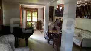 Dijual Rumah 4 BR, Luas 375 m2 di Veteran, Bintaro 7