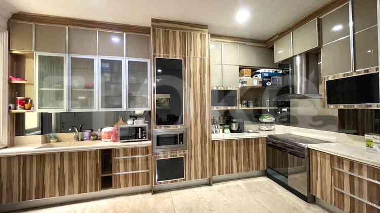 1200 sqm, 5 BR house for sale in Sekolah Kencana , Pondok Indah 21