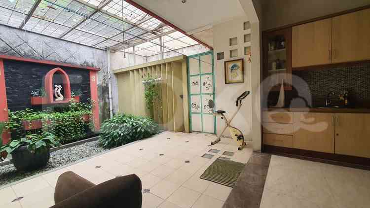 Dijual Rumah 4 BR, Luas 325 m2 di Lebak Bulus, Lebak Bulus 10