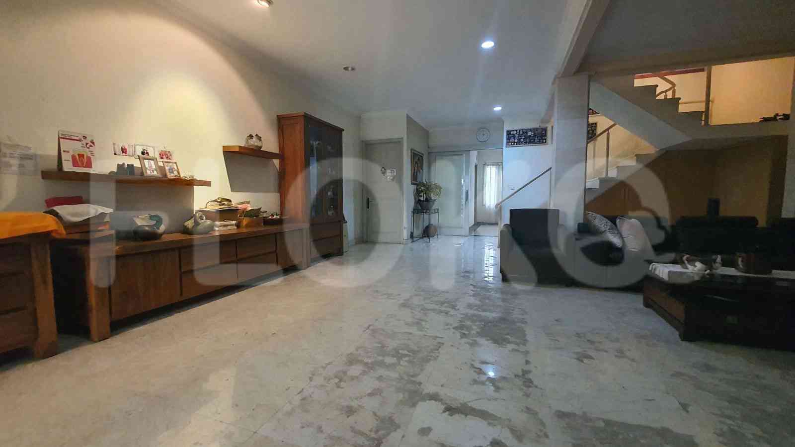 Dijual Rumah 4 BR, Luas 325 m2 di Lebak Bulus, Lebak Bulus 5