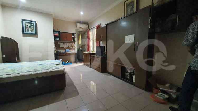 Dijual Rumah 4 BR, Luas 325 m2 di Lebak Bulus, Lebak Bulus 8