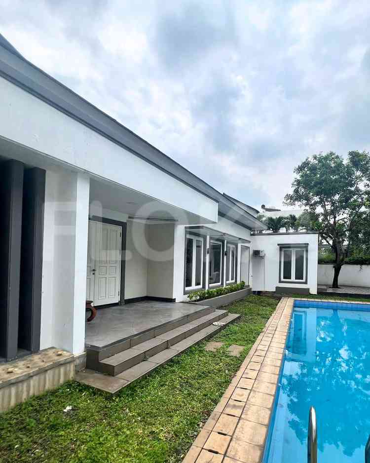 325 sqm, 3 BR house for sale in Jl Bangka, Kemang 11