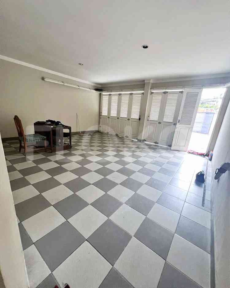 325 sqm, 3 BR house for sale in Jl Bangka, Kemang 7