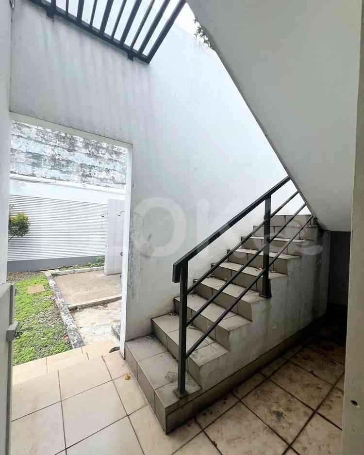 325 sqm, 3 BR house for sale in Jl Bangka, Kemang 10