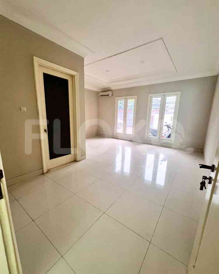 Dijual Rumah 3 BR, Luas 325 m2 di Jl Bangka, Kemang 4