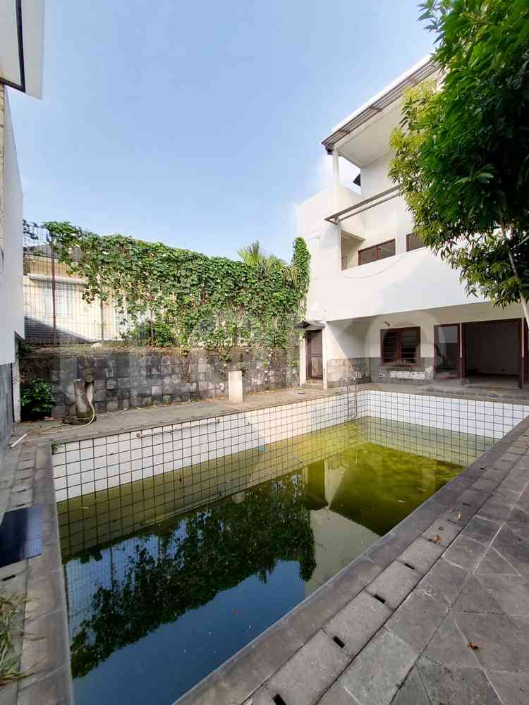 800 sqm, 4 BR house for sale in Kemang , Kemang 4