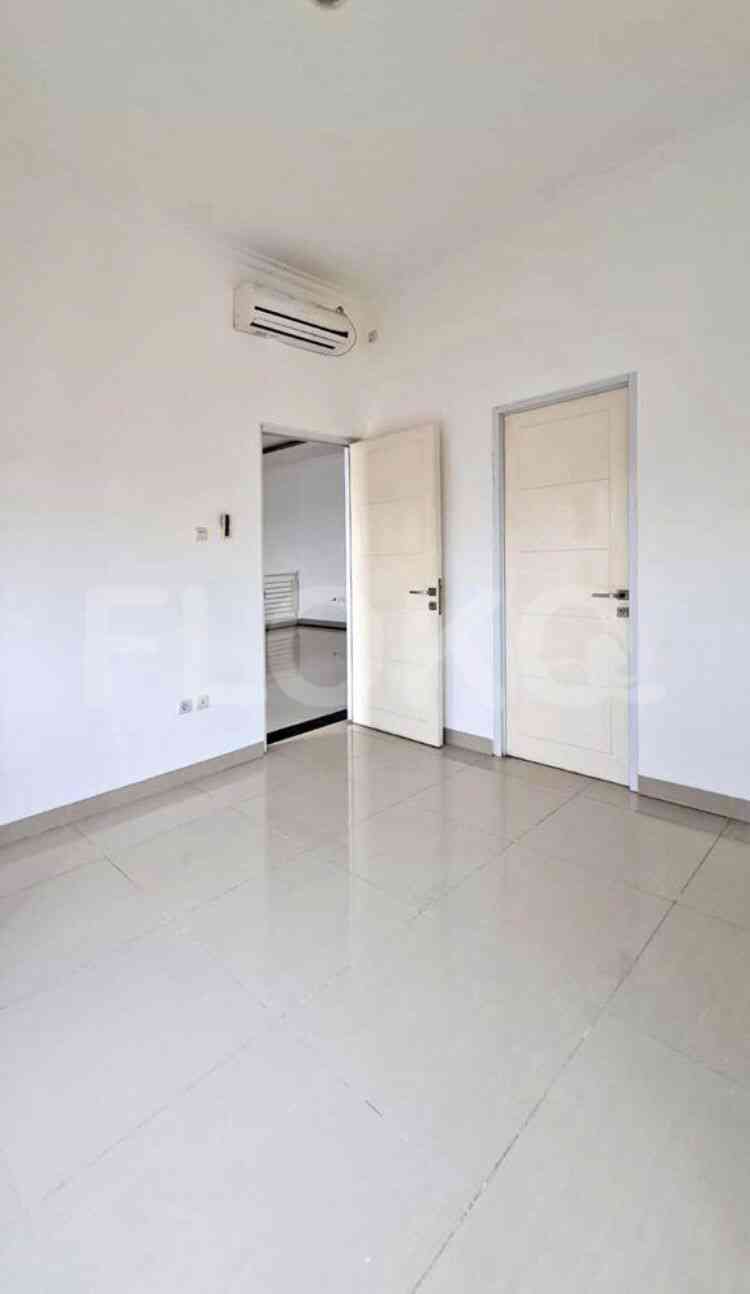 Dijual Rumah 5 BR, Luas 500 m2 di Kebon Jeruk Indah, Kebon Jeruk 9
