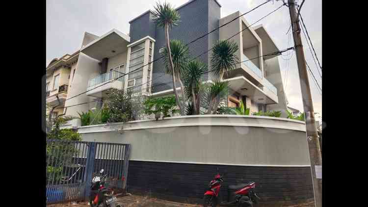 Dijual Rumah 4 BR, Luas 784 m2 di Daan Mogot, Daan Mogot 8