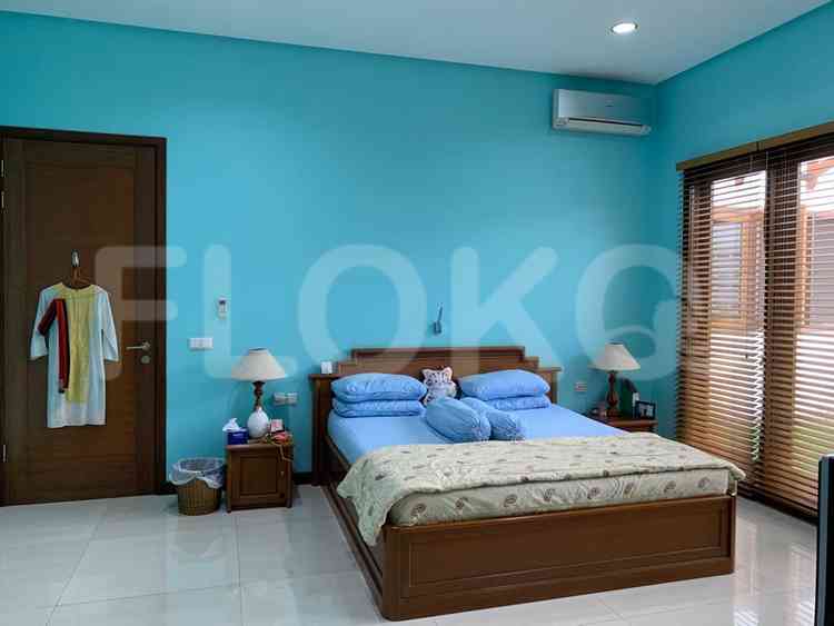 Dijual Rumah 4 BR, Luas 1090 m2 di Jl. Pekayon 1, Pasar Minggu 6