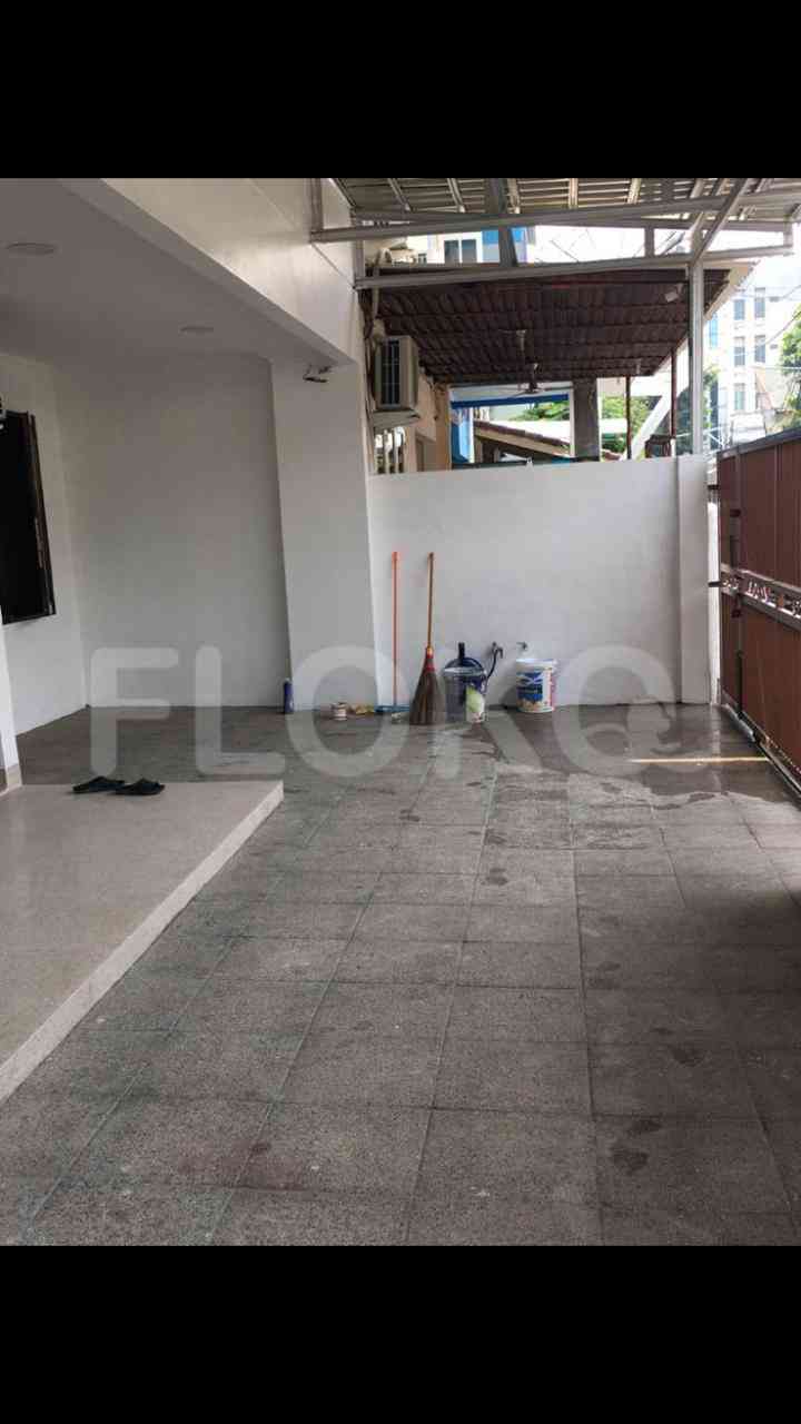 Dijual Rumah 4 BR, Luas 390 m2 di Komp Villa Pasar Baru, Pasar Baru 2