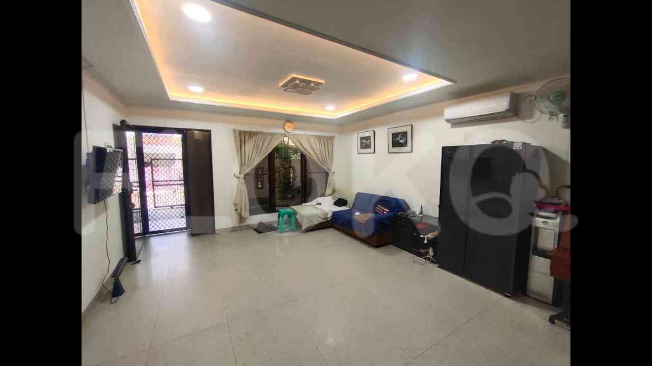 Dijual Rumah 4 BR, Luas 390 m2 di Komp Villa Pasar Baru, Pasar Baru 3