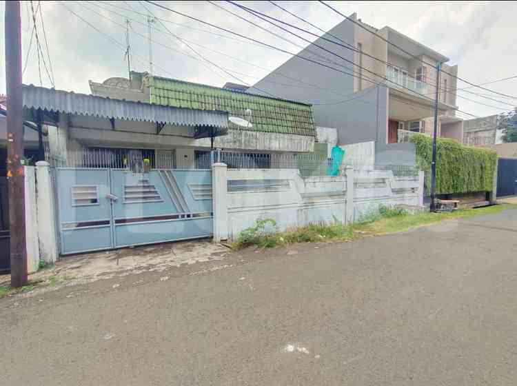 Dijual Rumah 4 BR, Luas 257 m2 di Kemanggisan , Kemanggisan 1