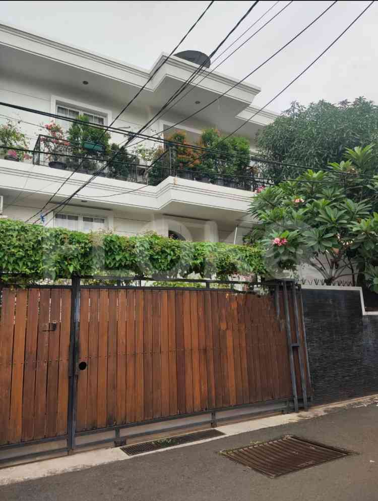 Dijual Rumah 5 BR, Luas 500 m2 di Kemanggisan, Kemanggisan 1