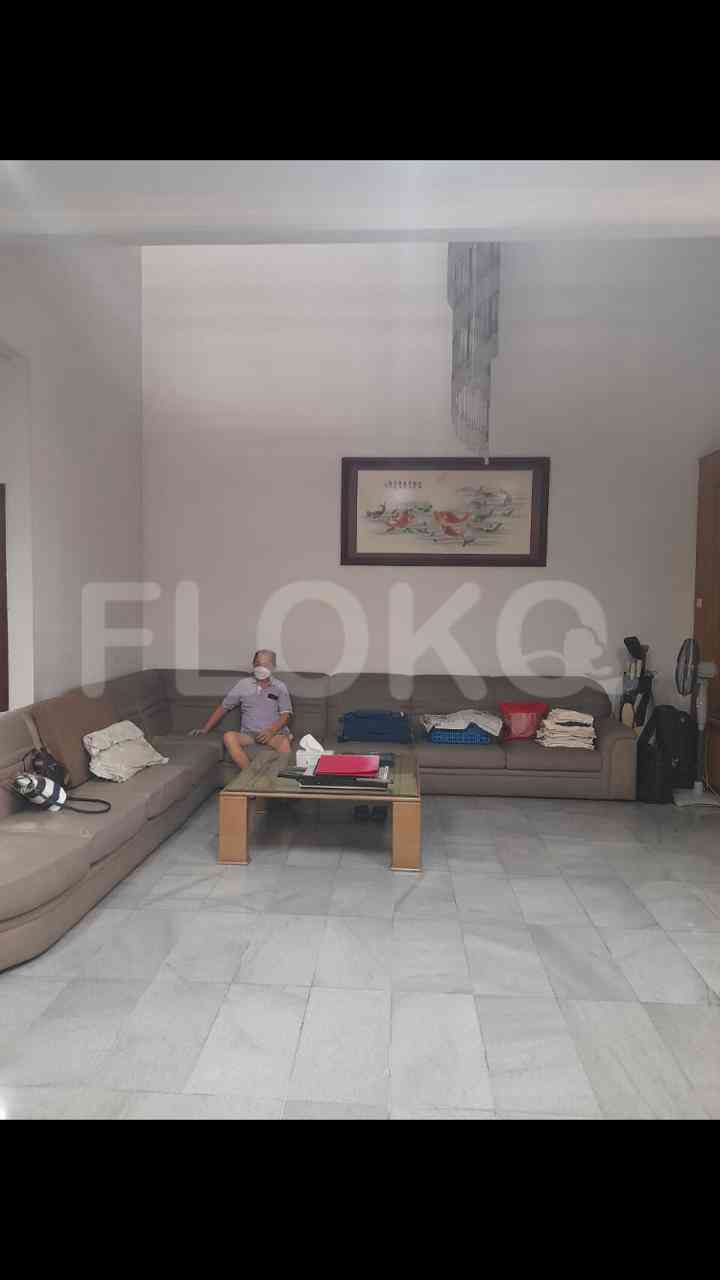 Dijual Rumah 5 BR, Luas 375 m2 di Intercon, Kebon Jeruk 6