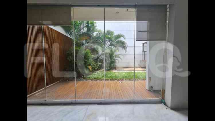 Dijual Rumah 3 BR, Luas 415 m2 di Intercon, Kebon Jeruk 7