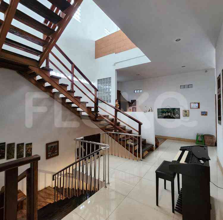 Dijual Rumah 6 BR, Luas 250 m2 di Green Garden, Kebon Jeruk 4
