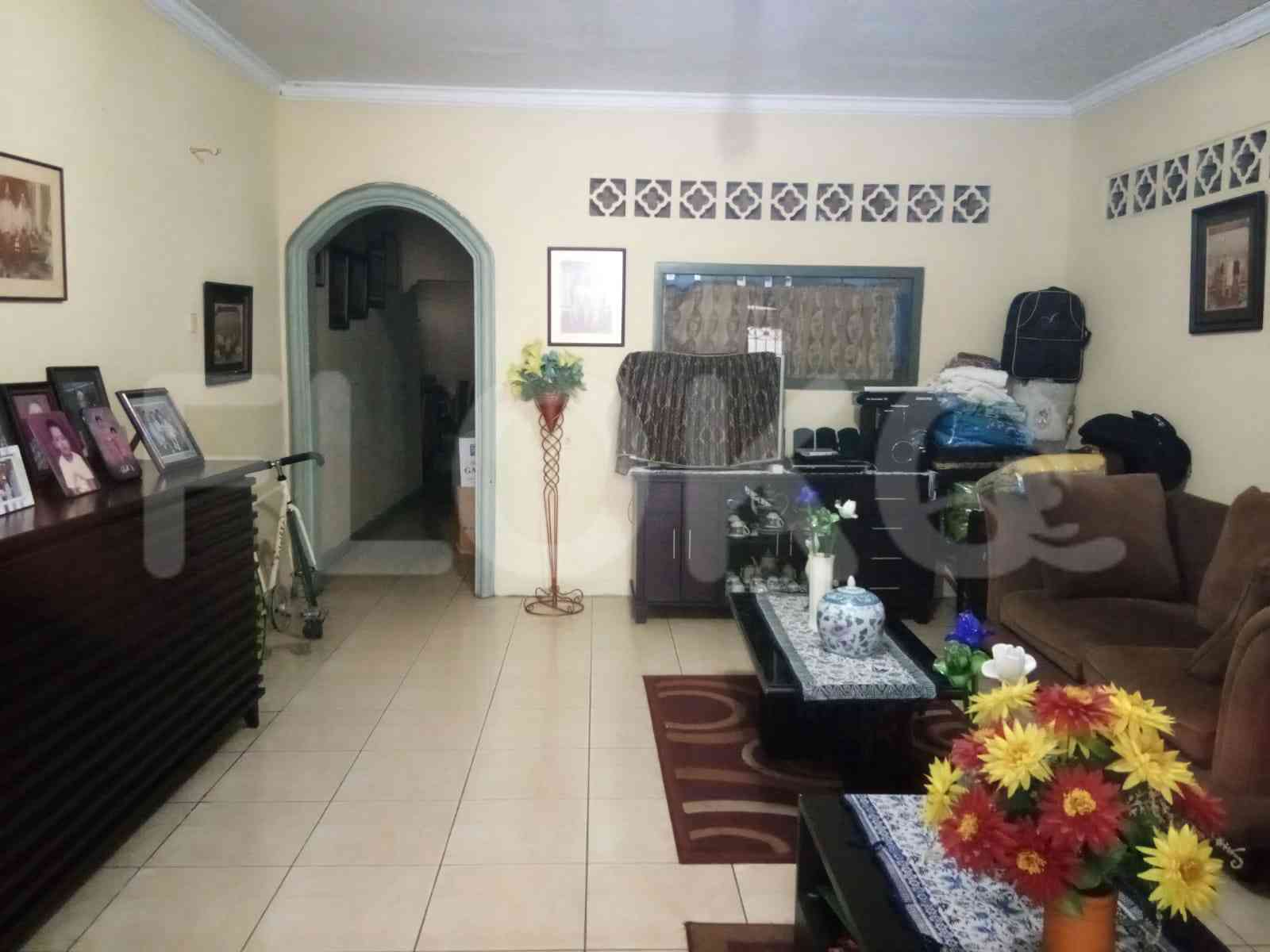 Dijual Rumah 11 BR, Luas 250 m2 di Jl Bangka, Mampang 5