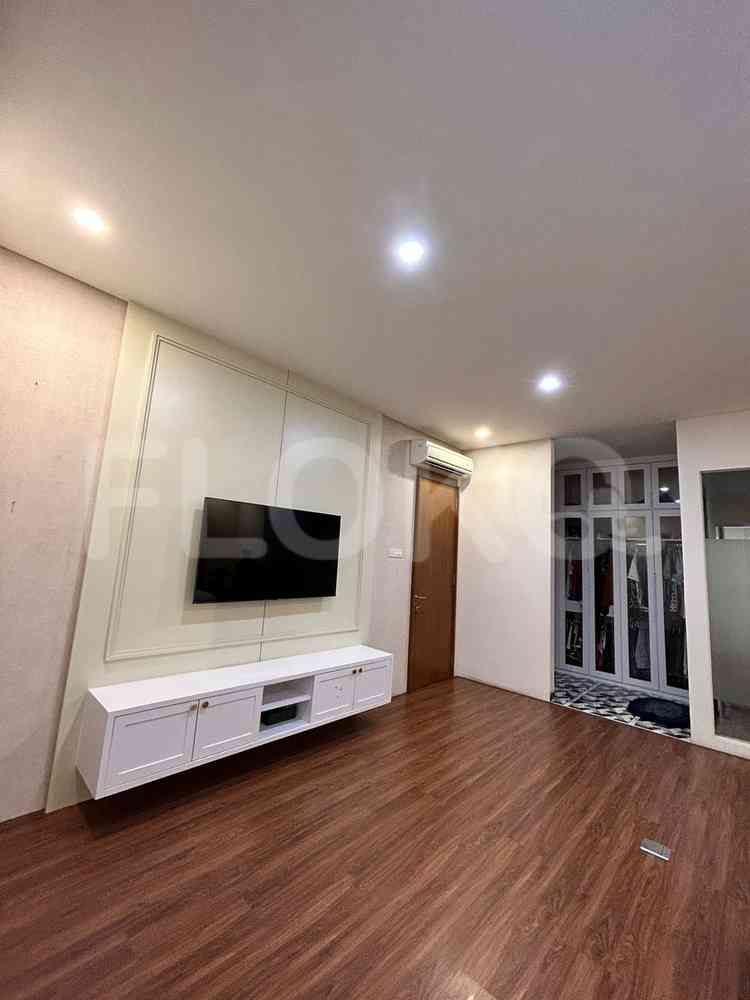 Disewakan Rumah 4 BR, Luas 500 m2 di Pondok Indah, Pondok Indah 9