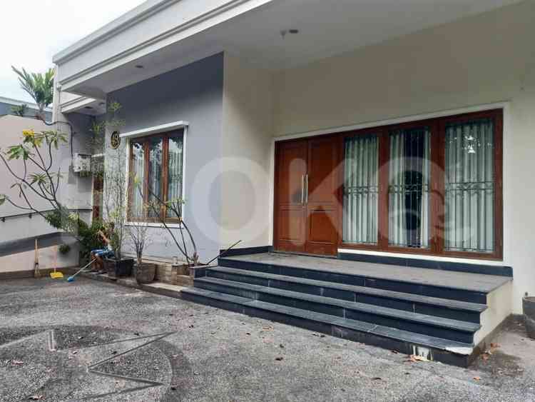 Disewakan Rumah 7 BR, Luas 1000 m2 di Menteng, Menteng 3