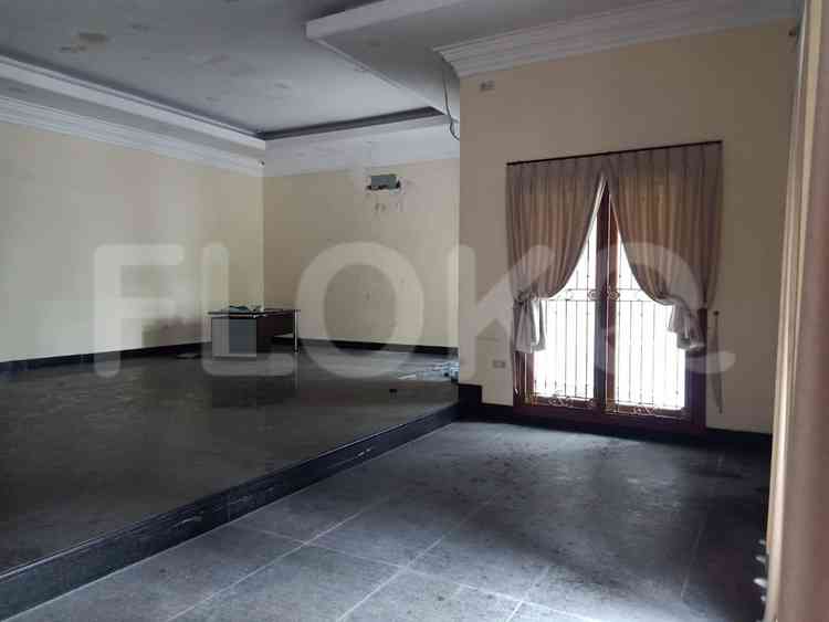 Disewakan Rumah 7 BR, Luas 1000 m2 di Menteng, Menteng 5