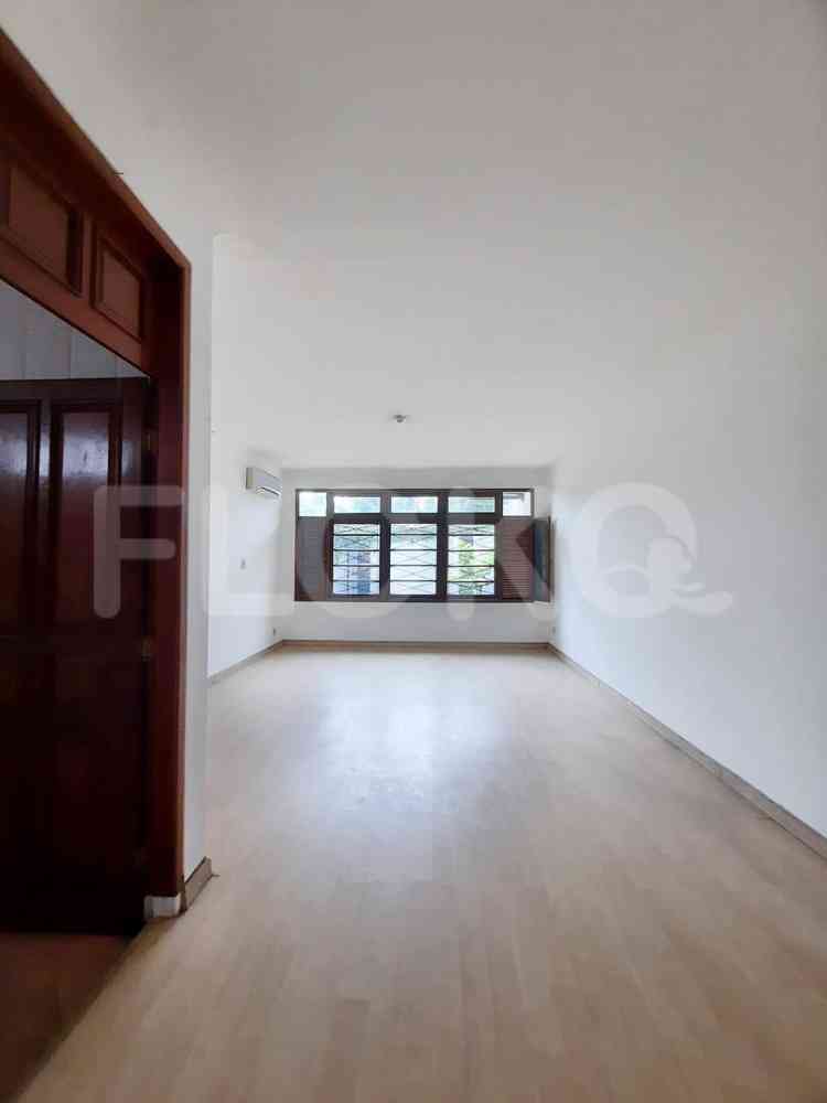 Disewakan Rumah 5 BR, Luas 310 m2 di Kemang, Kemang 17