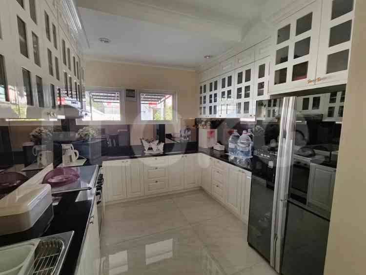 Dijual Rumah 3 BR, Luas 214 m2 di Premier Pavillion, Daan Mogot 7