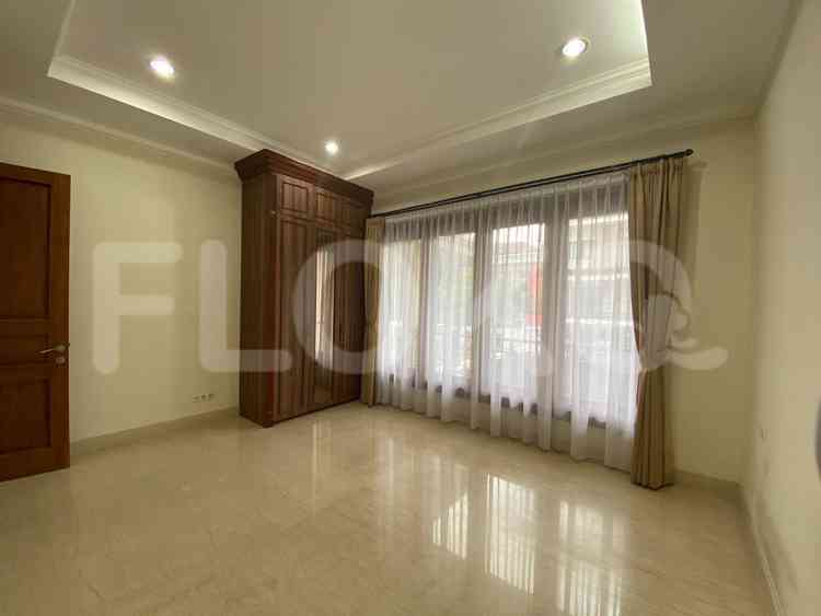 Disewakan Rumah 4 BR, Luas 562 m2 di Pondok Indah, Pondok Indah 5